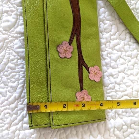 HANDMADE Leather Green and Pink Cherry Blossom Wristlet Floral Large Wallet - Picture 6 of 7